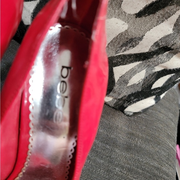 Vintage Women’s Bebe Patent Red Faux Leather Heels, sz 8.5 - Picture 3 of 7